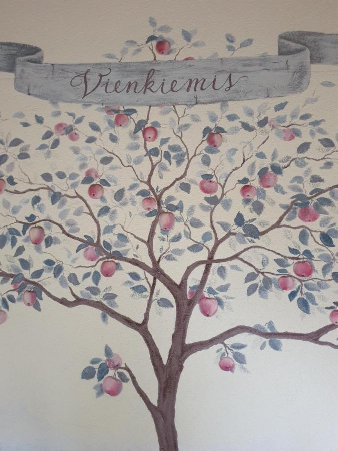 Maison d'hôtes Vienkiemis à Kretinga Extérieur photo